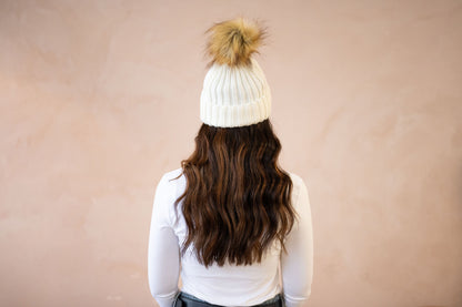 SADIE - 23" HAT WIG - (M)